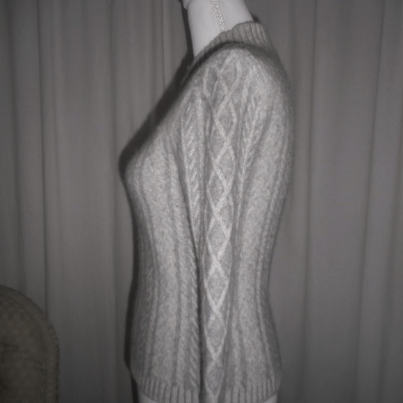 LL Bean Gray Wool Cableknit Sweater XS - Picture 4 of 6